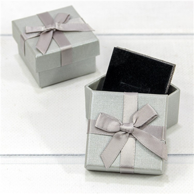 Коробка ювелирная 5х5х3,5см серебро бант
