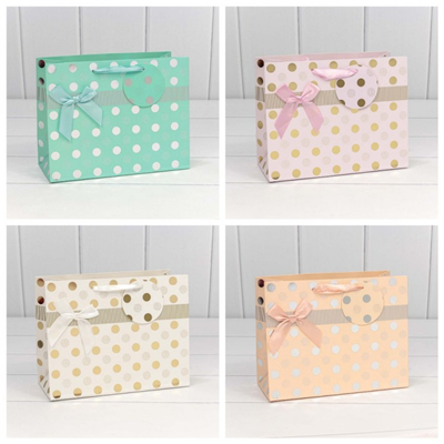 Пакет подар Леди с тиснен 23*18*10см