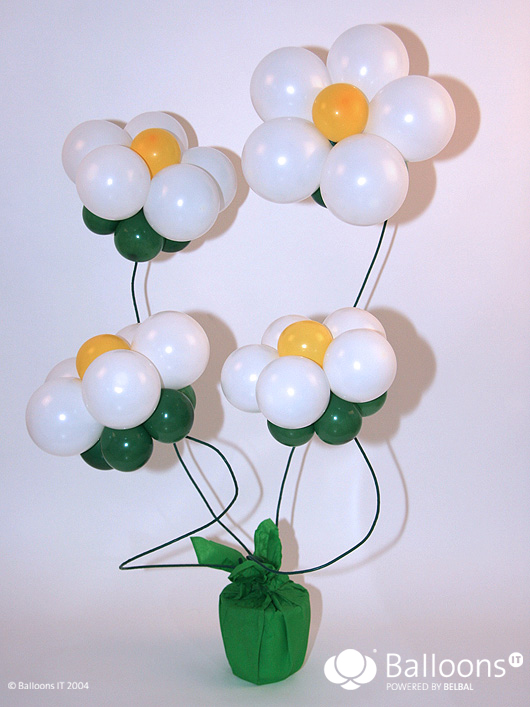  Настольная композиция "Цветы" из воздушных шариков 