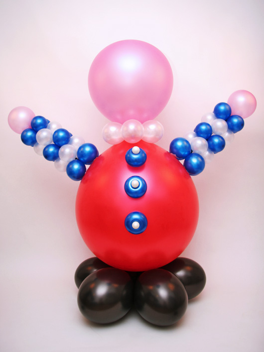  Body of the clown from balloons 